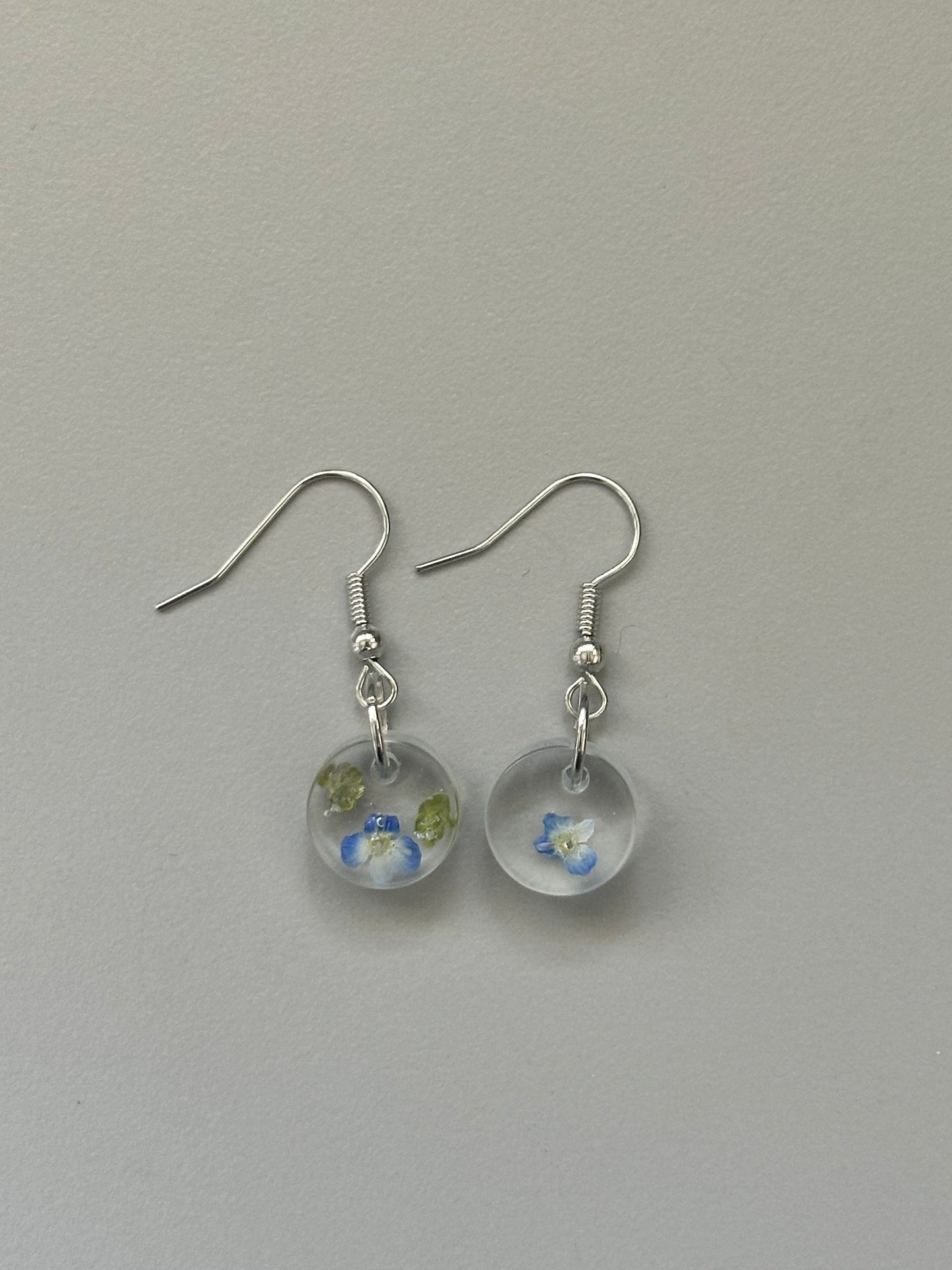 Mini wildflower earring