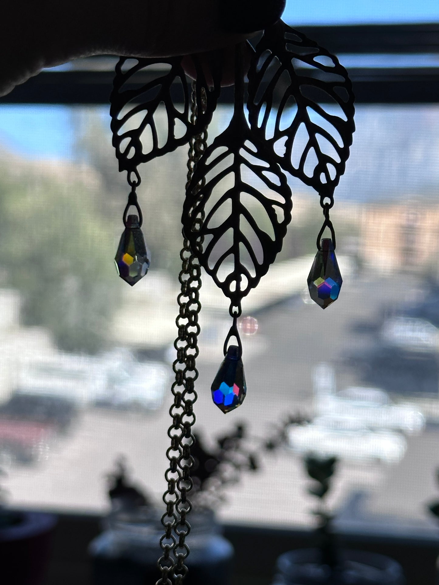 Leaf sun catcher necklace