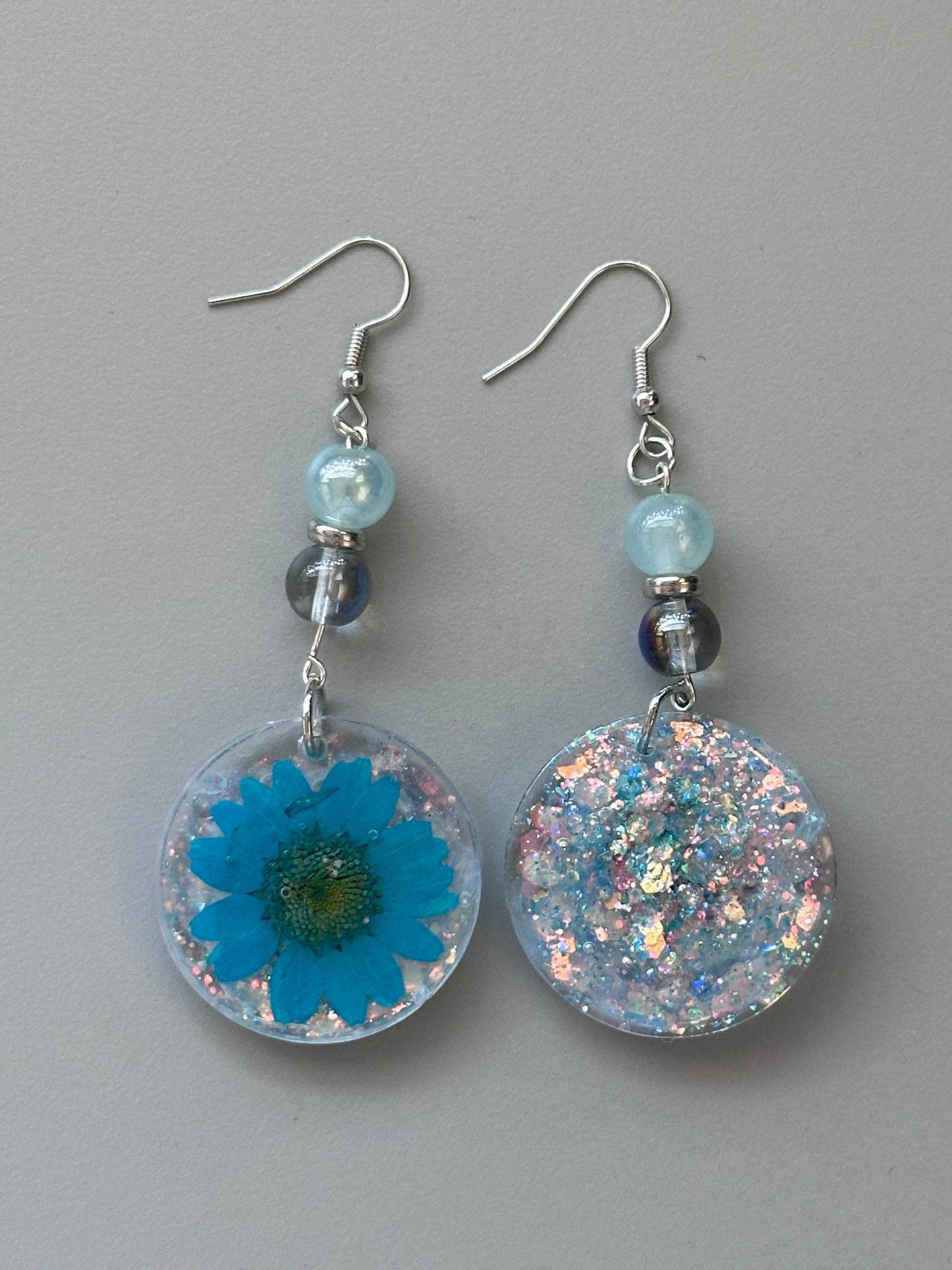 Blue daisy earrings